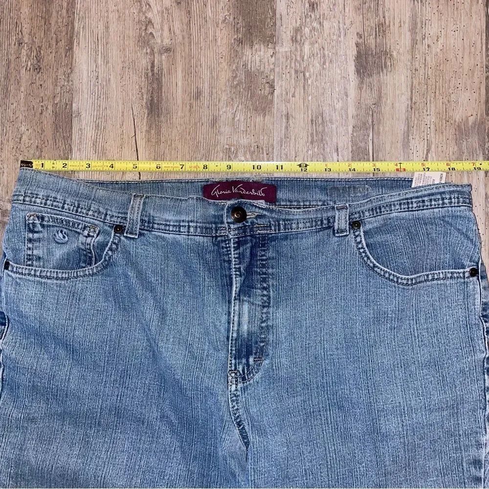 GLORIA VANDERBILT JEANS - Picture 2 of 7